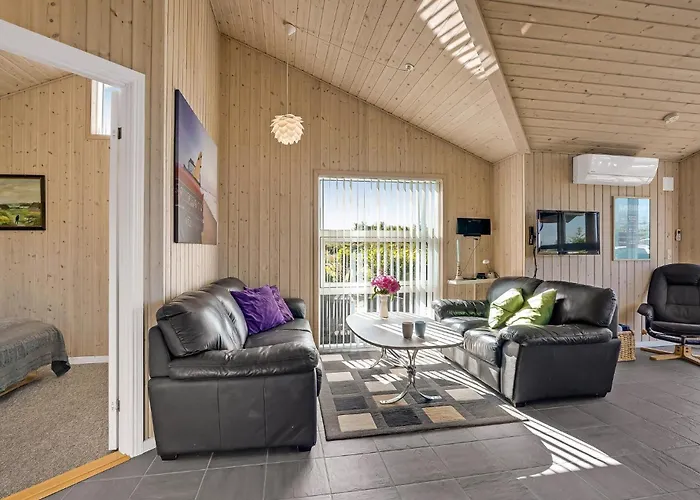 Casa de Férias Three-bedroom In Hemmet