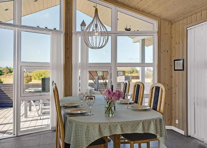 Three-bedroom In Casa de Férias Hemmet